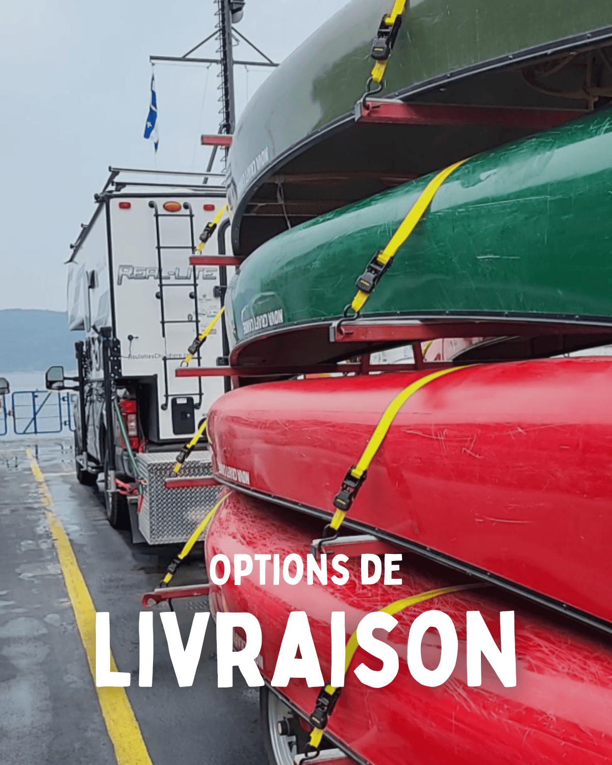 Remorque de plusieurs canots en déplacement
